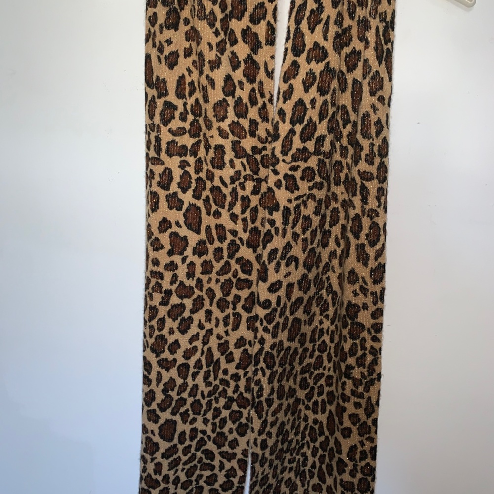 Leopard Print Scarf - Picture 2 of 6